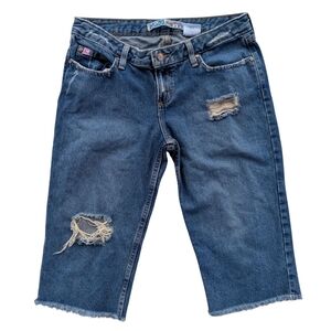 Mudd Juniors Size 9 Medium Wash Denim jorts capris Distressed Skater Y2K hiphop